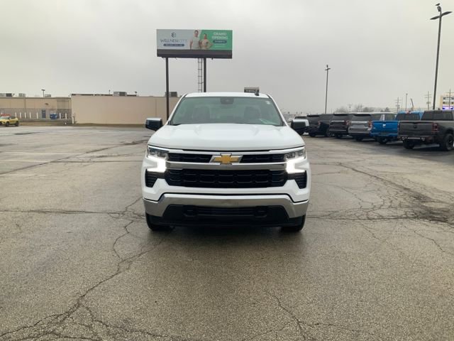 Used 2025 Chevrolet Silverado 1500 LT AWD/4WD image 3