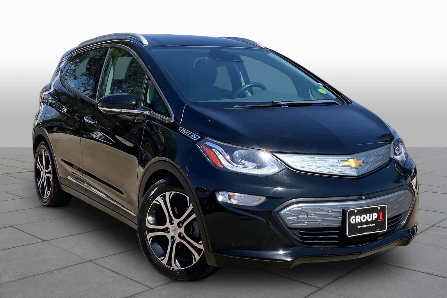 Used 2019 Chevrolet Bolt Premier w/ Infotainment Package FWD image 2