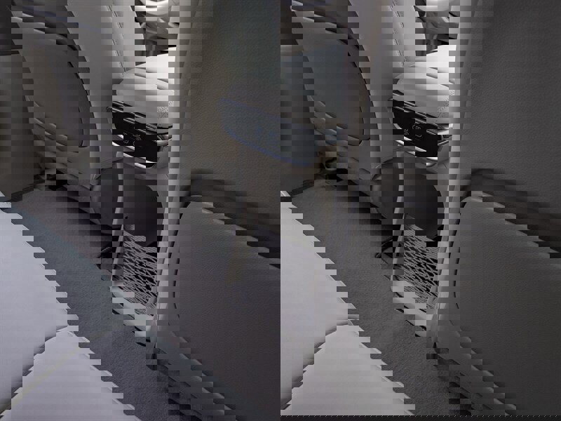 Used 2025 Genesis GV60 RWD image 46