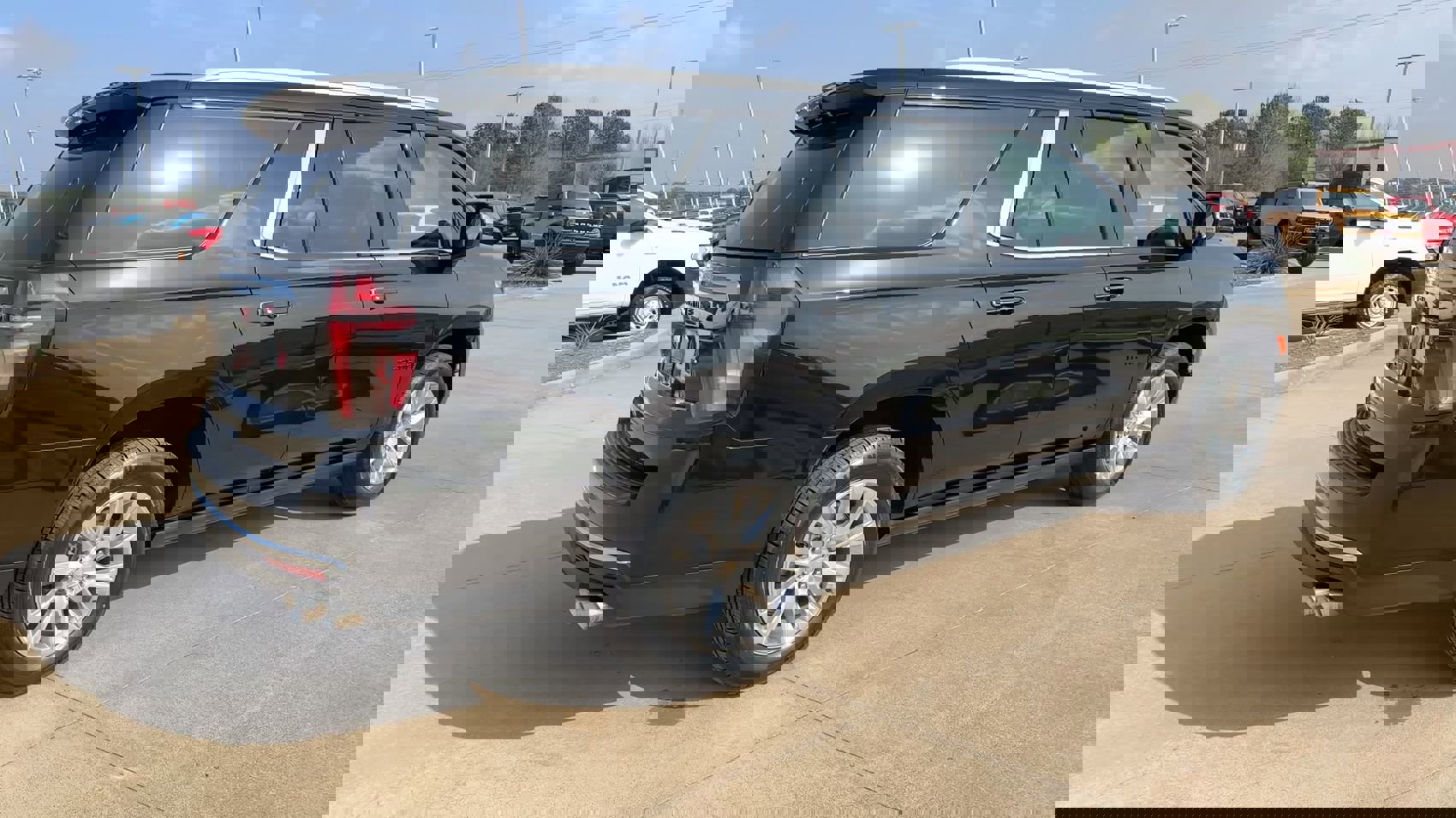 Used 2023 Chevrolet Tahoe Premier image 9