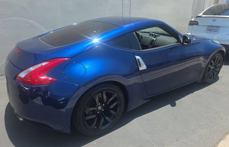 Used 2016 Nissan 370Z Coupe RWD image 2