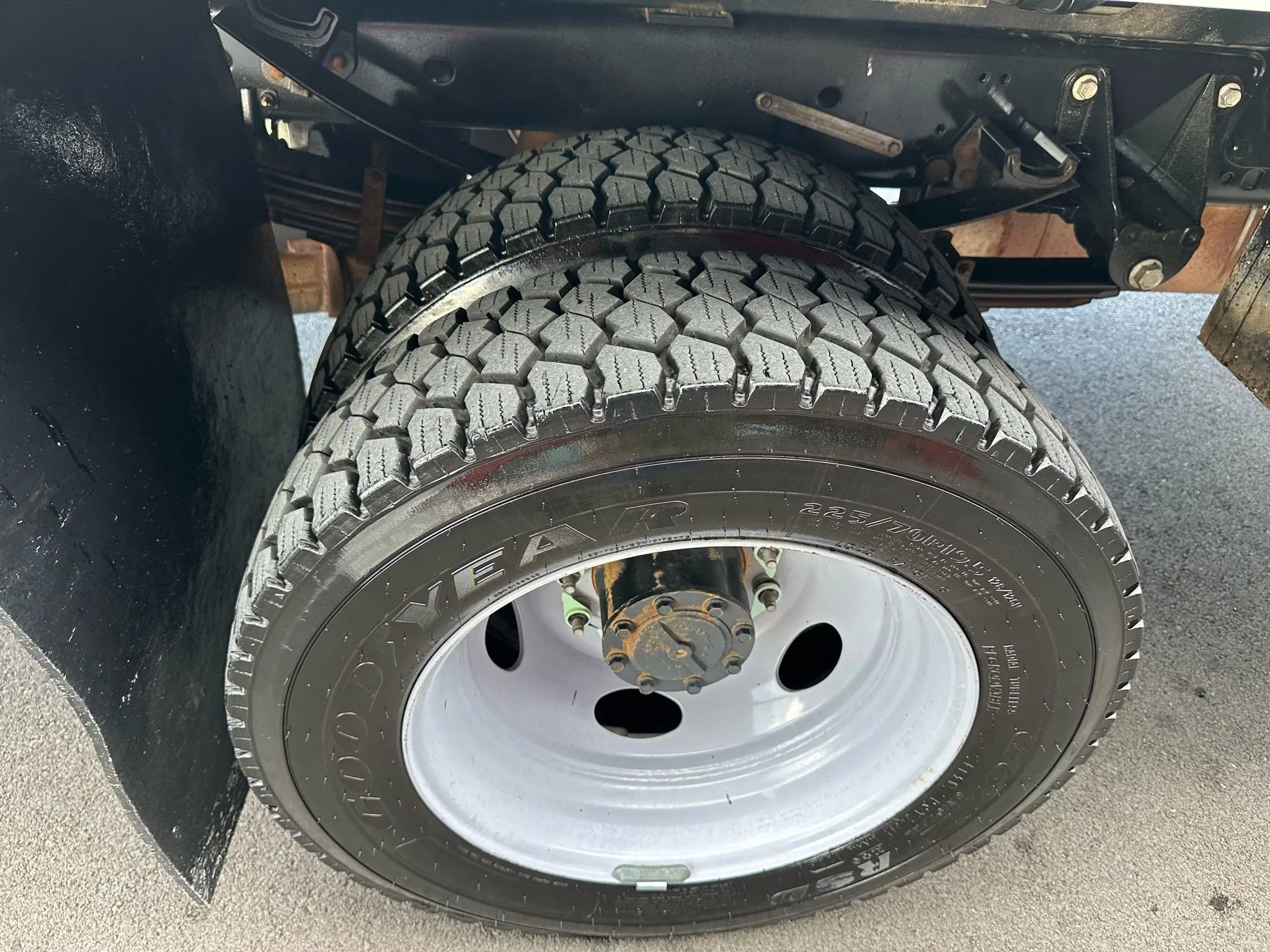 Used 2017 Ford F550 XL 179  W.B. 4D image 27