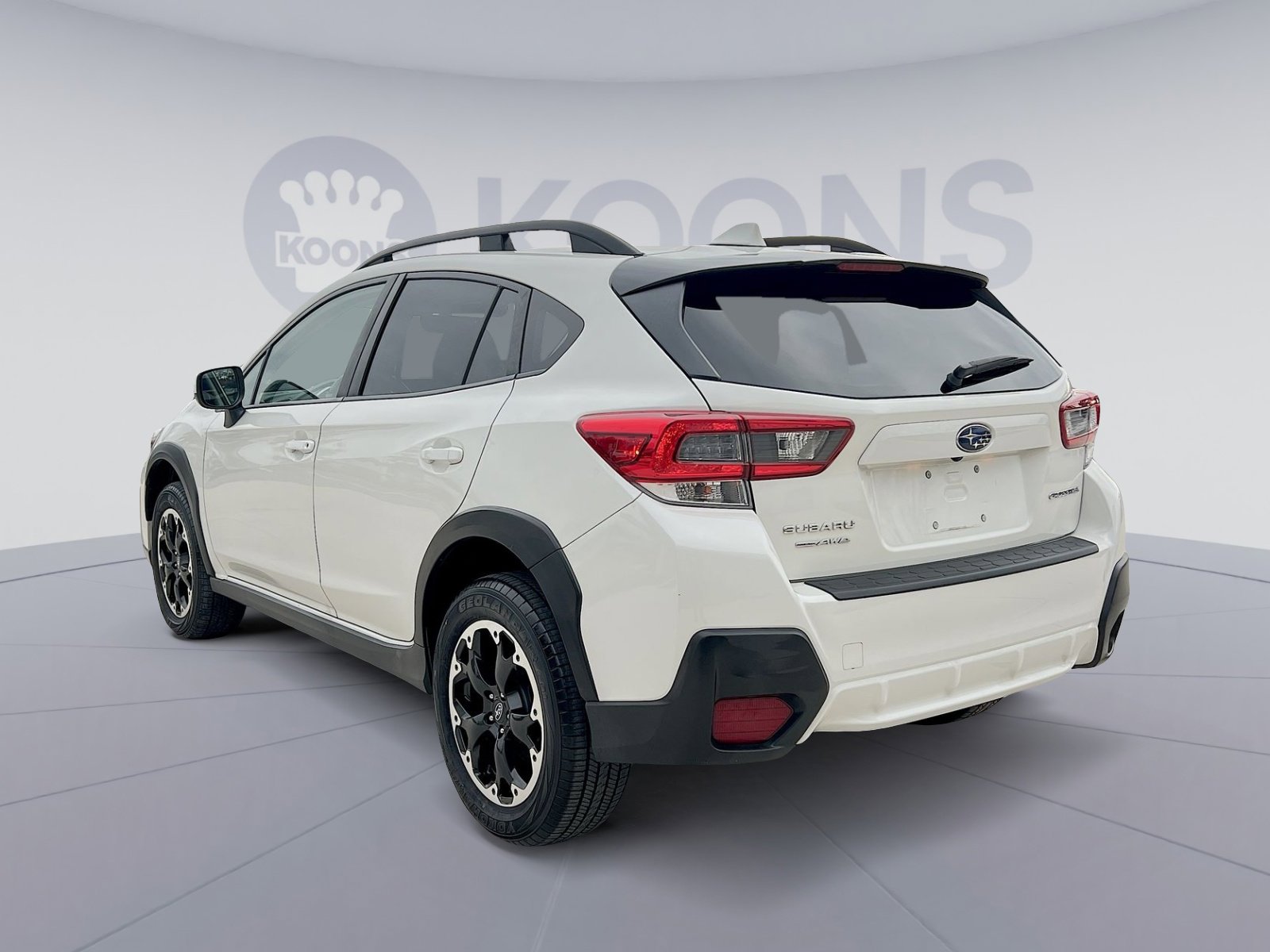 Used 2023 Subaru Crosstrek 2.0i Premium image 4