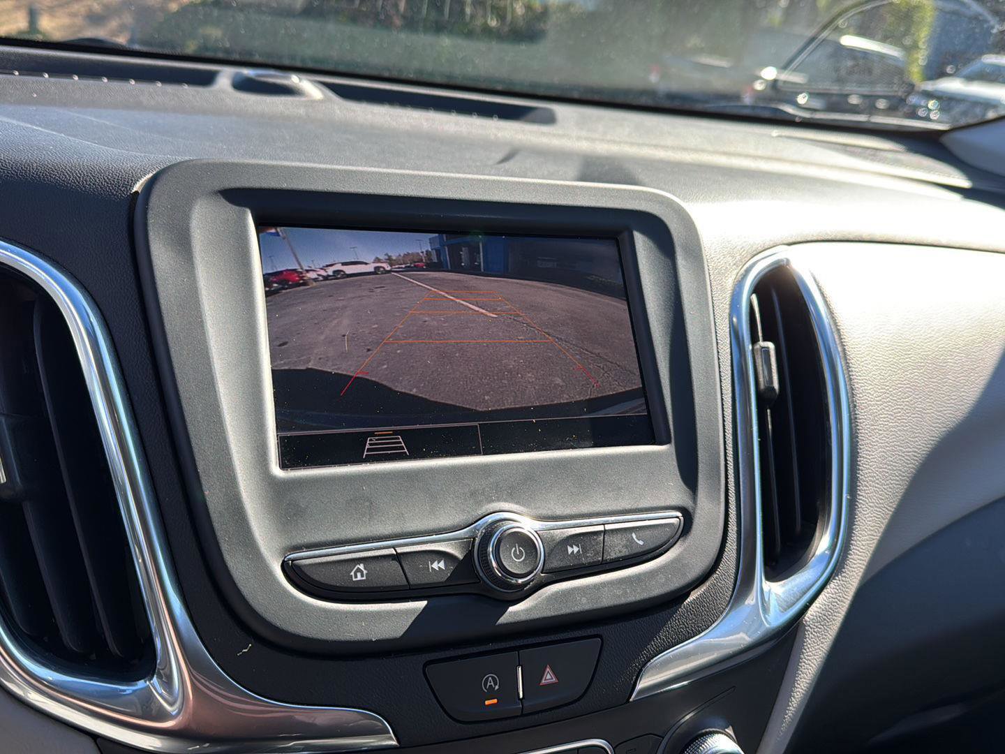 Used 2022 Chevrolet Equinox LT w/ LPO, Floor Liner Package image 22