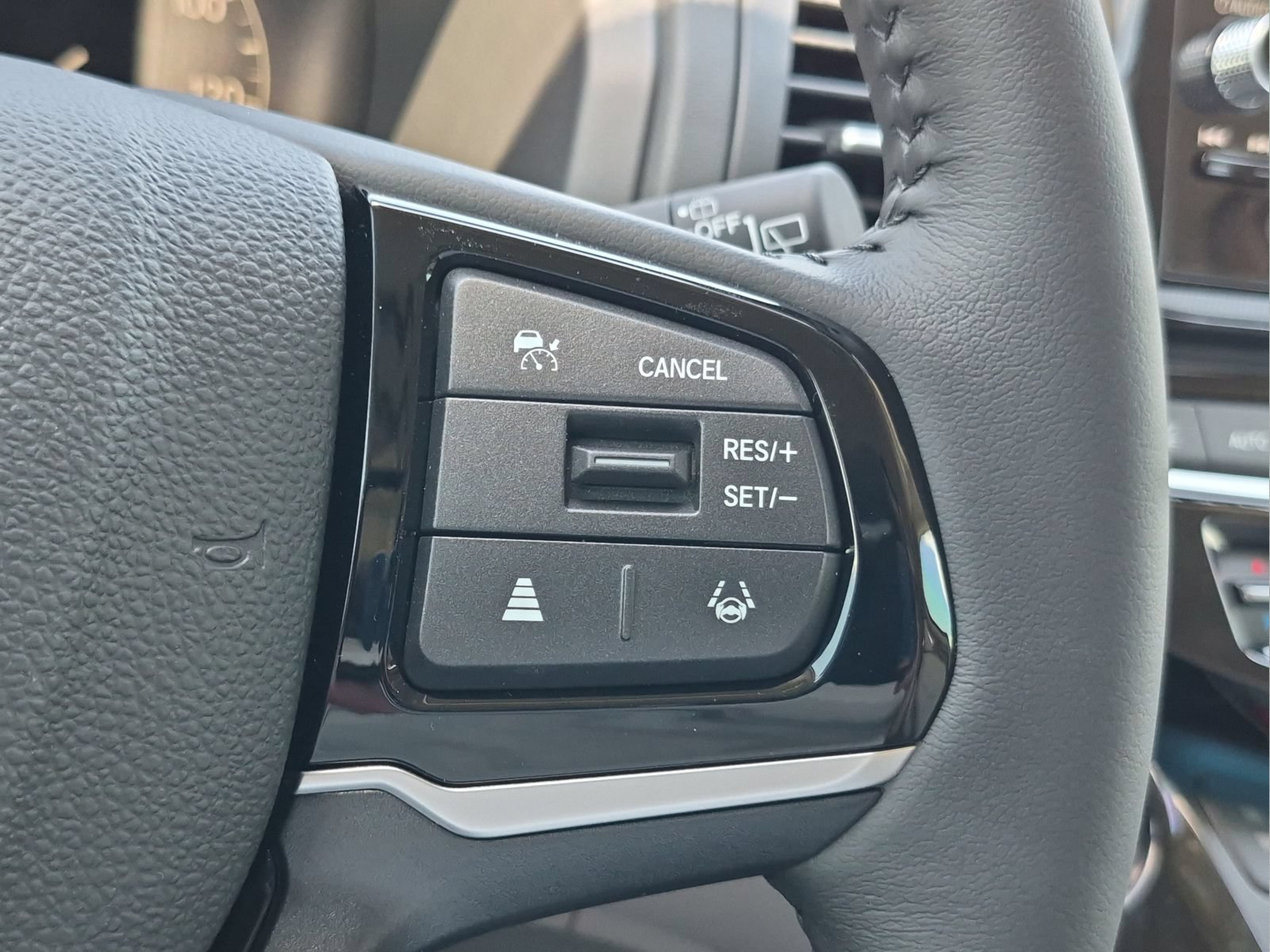 New 2026 Honda Odyssey Touring image 10
