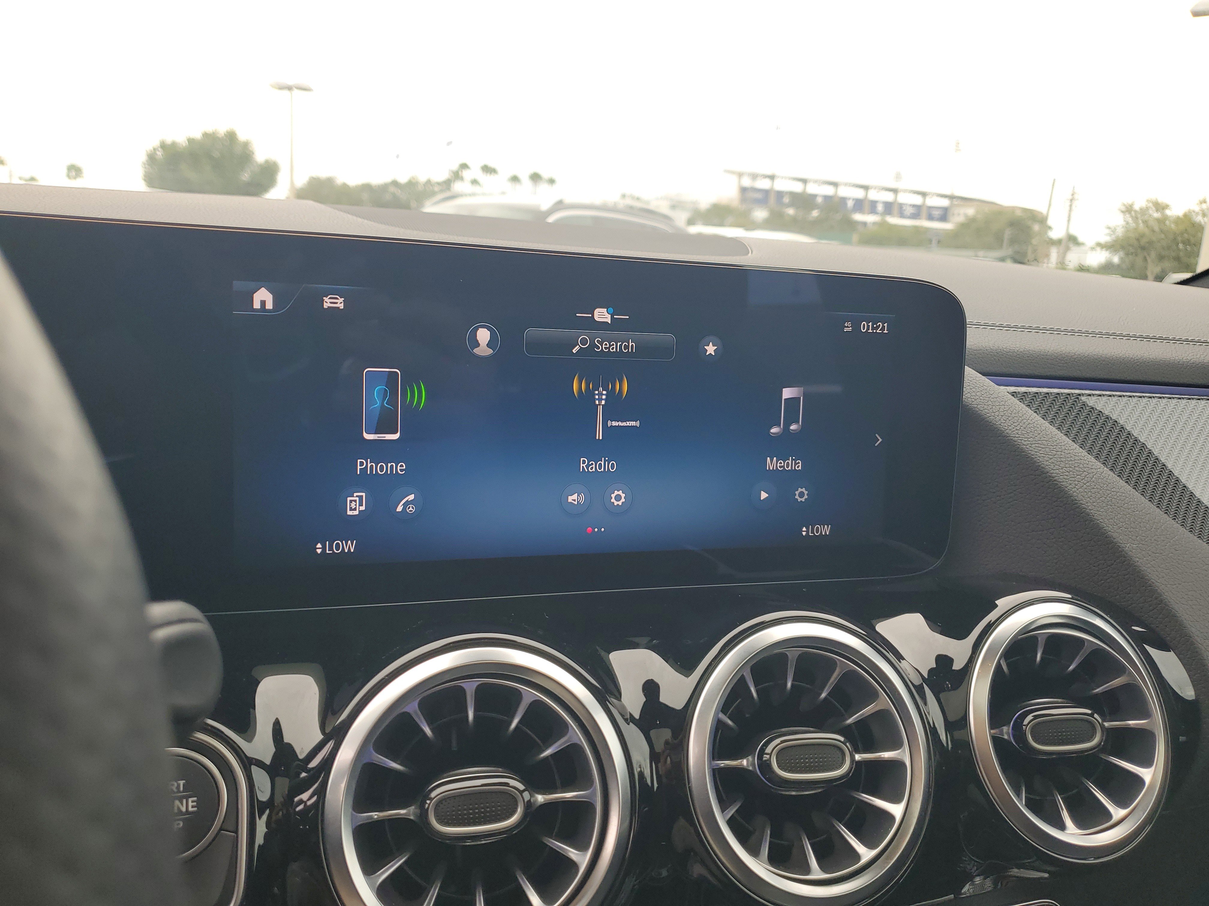 Certified 2025 Mercedes-Benz GLA 35 AMG 4MATIC image 28