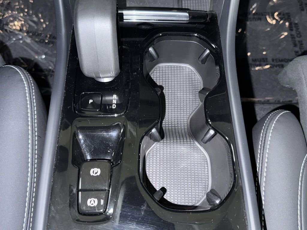 Used 2023 Volvo XC40 B5 Plus w/ Climate Package image 23
