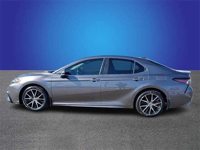 Used 2023 Toyota Camry SE image 7