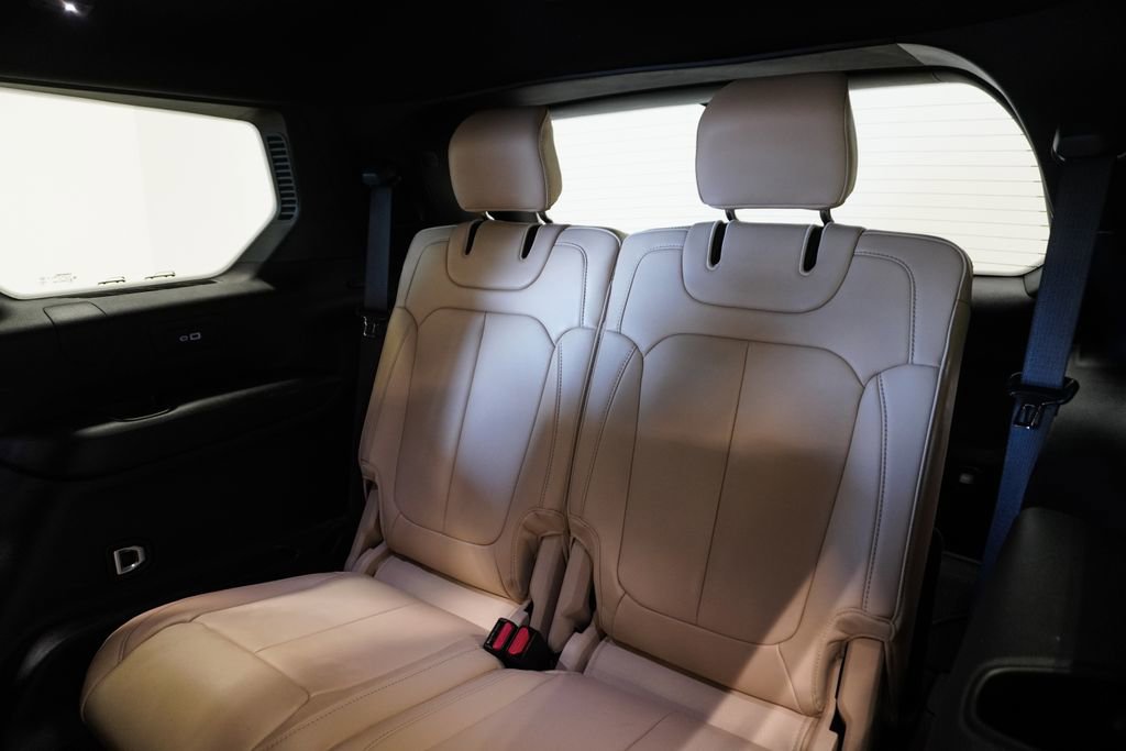 Certified 2025 Jeep Grand Cherokee L Limited image 12