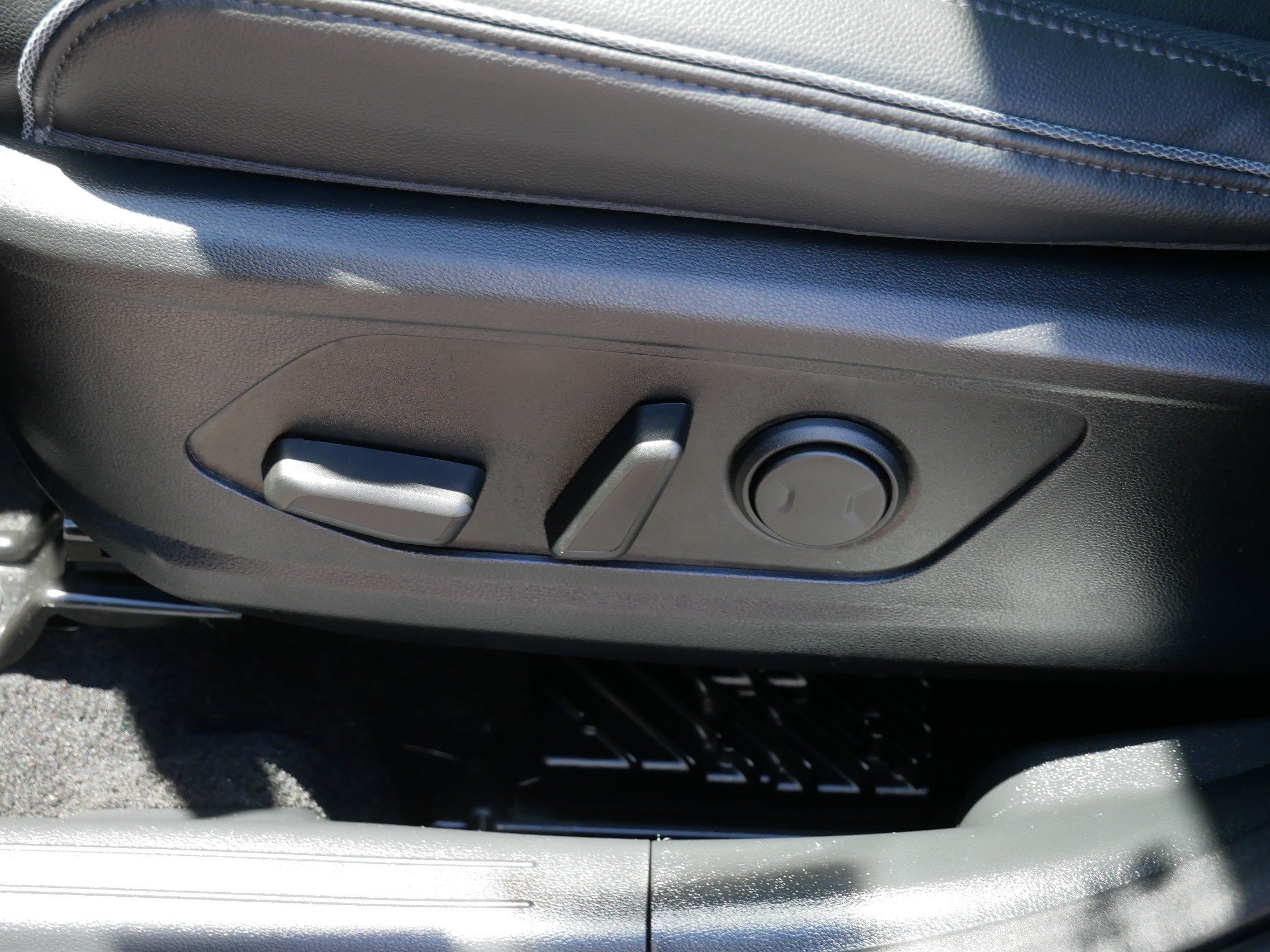 Certified 2023 Hyundai Tucson Limited AWD/4WD image 20