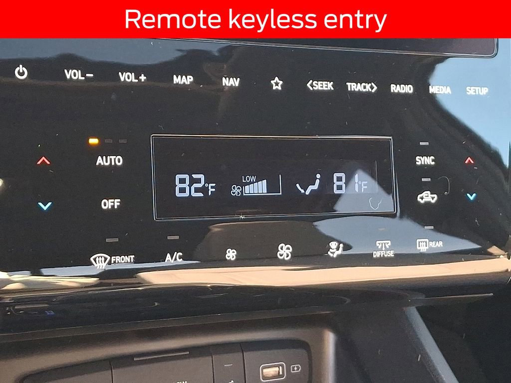 Used 2024 Hyundai Santa Cruz SEL w/ Activity Package image 16