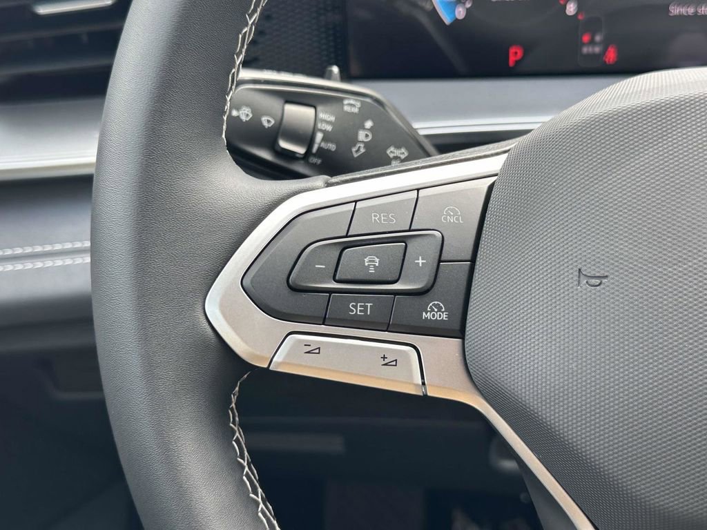 New 2026 Volkswagen Tiguan SE image 18