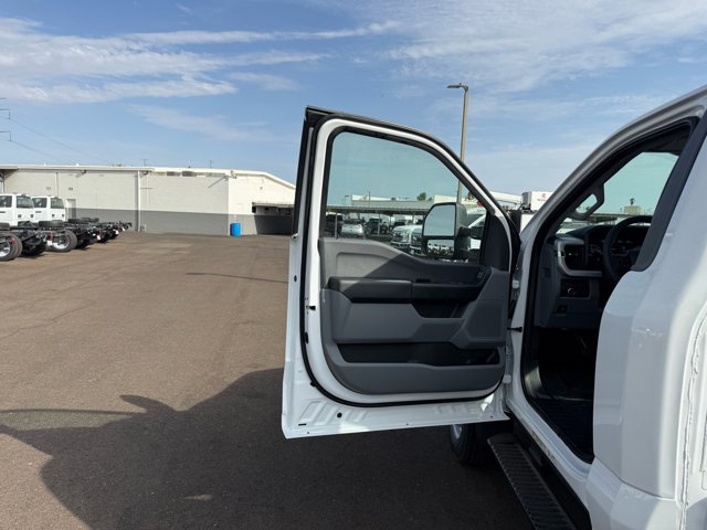 New 2026 Ford F550 2WD Regular Cab Super Duty image 10