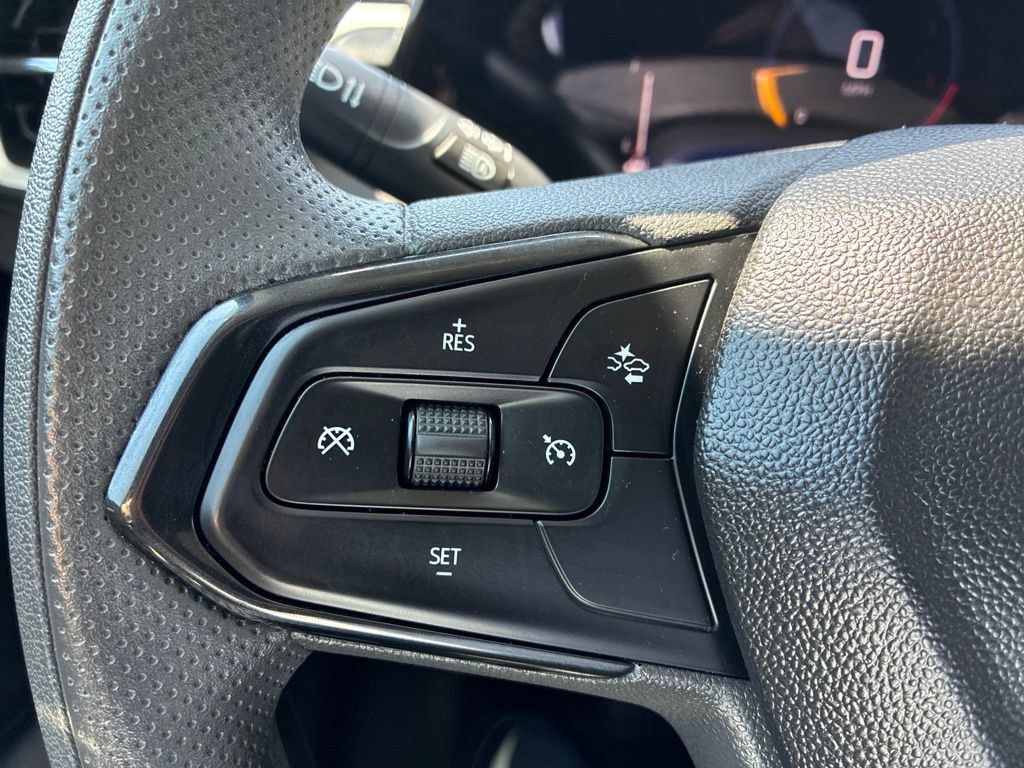 Used 2025 Chevrolet TrailBlazer LT AWD/4WD image 9