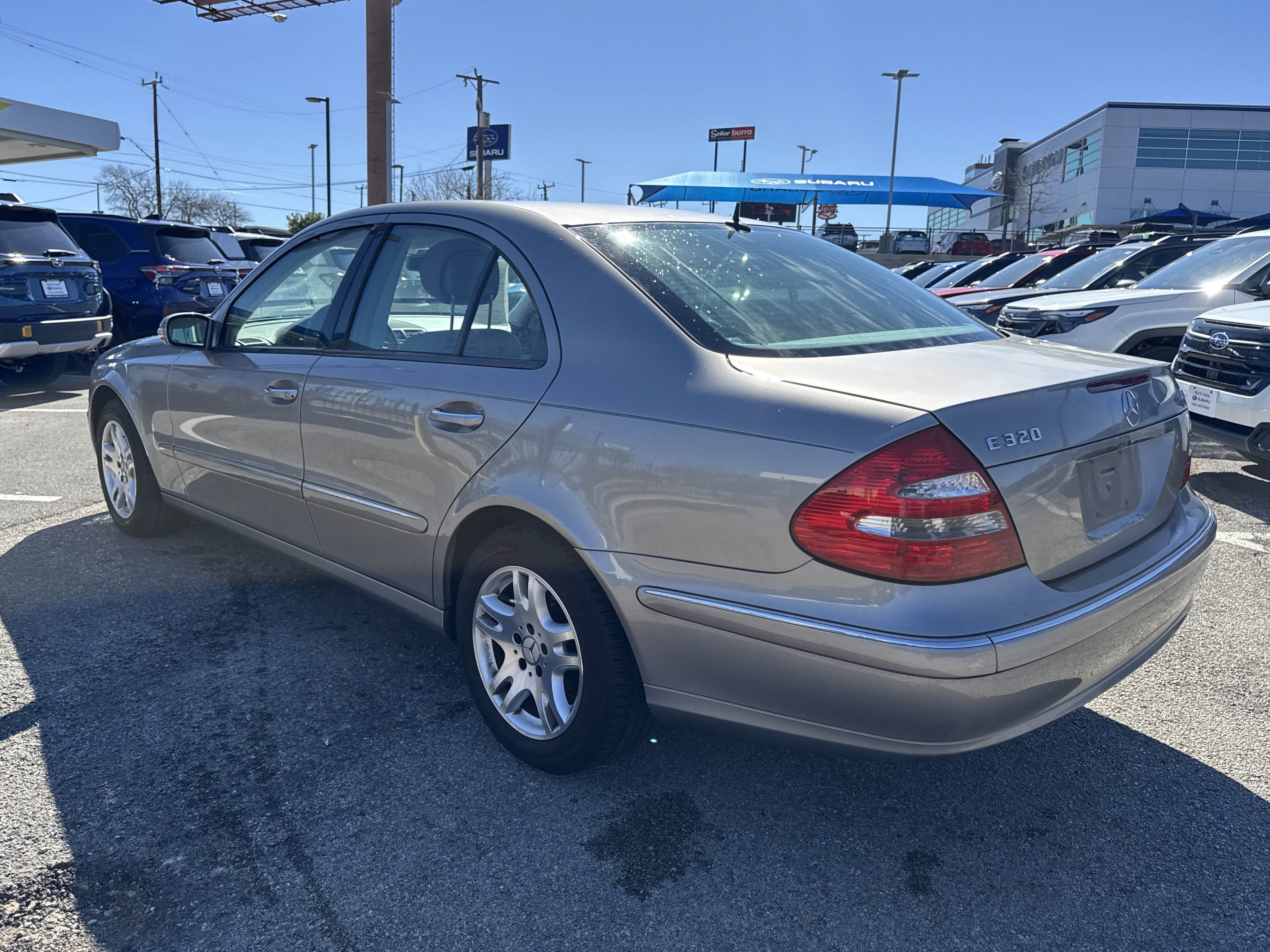 Used 2006 Mercedes-Benz E 320 CDI Sedan image 5