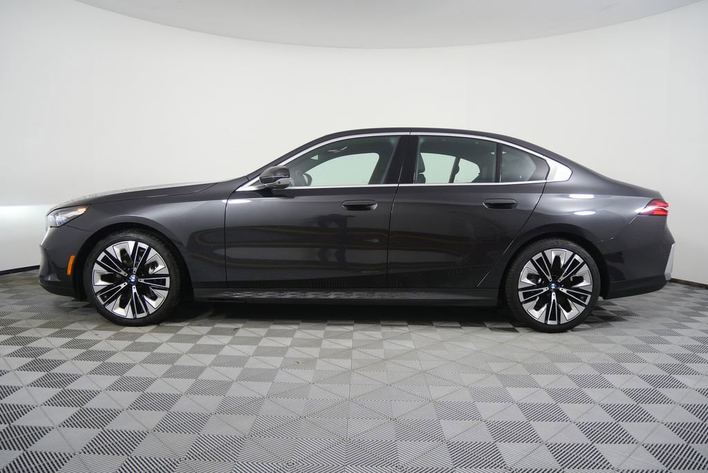 Certified 2025 BMW 540i xDrive image 6