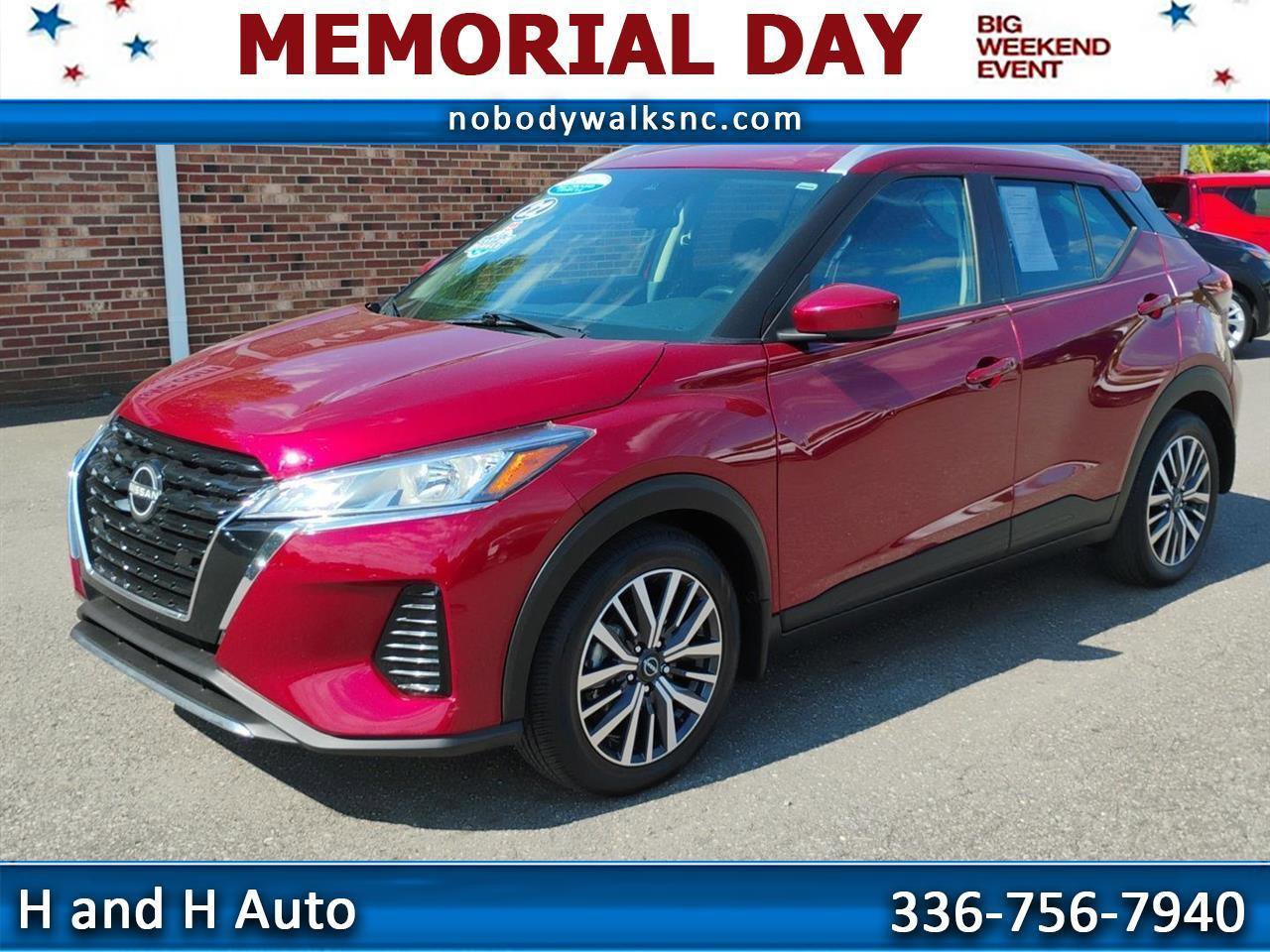 Used 2022 Nissan Kicks SV FWD image 1