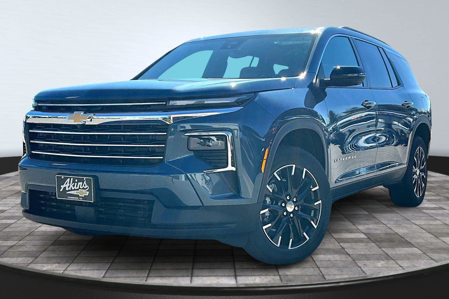 New 2026 Chevrolet Traverse LT w/ Sun and Wheel Package