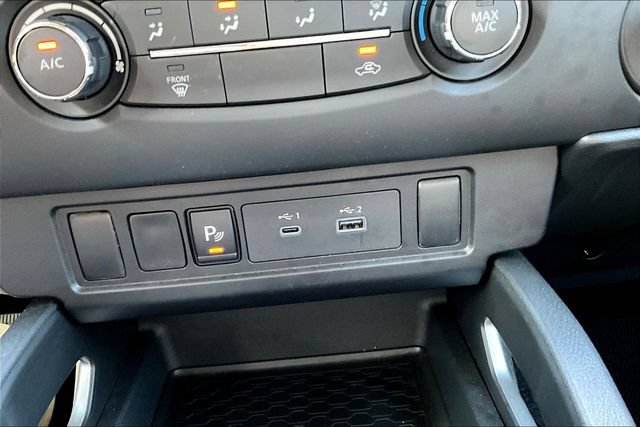 Used 2025 Nissan Frontier SV AWD/4WD image 17