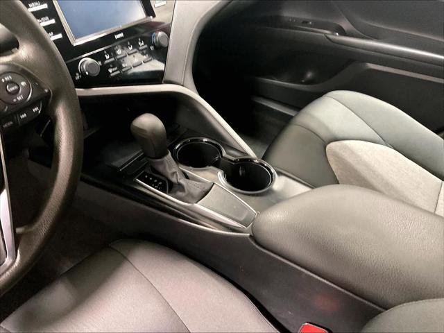 Used 2020 Toyota Camry LE w/ Convenience Package FWD image 20