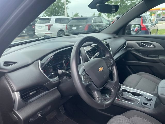 Used 2022 Chevrolet Traverse LT FWD image 9