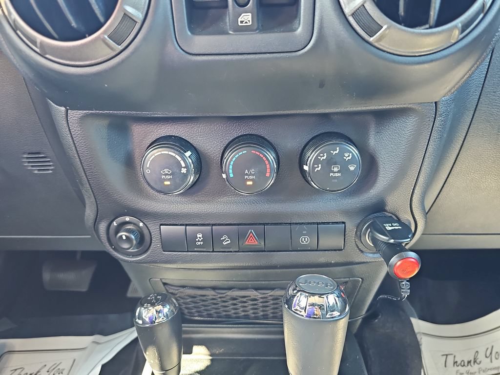 Used 2018 Jeep Wrangler Unlimited Sport AWD/4WD image 23