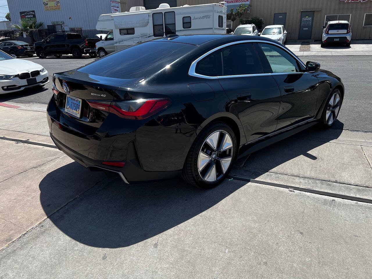 Used 2023 BMW i4 eDrive40 w/ Premium Package RWD image 10
