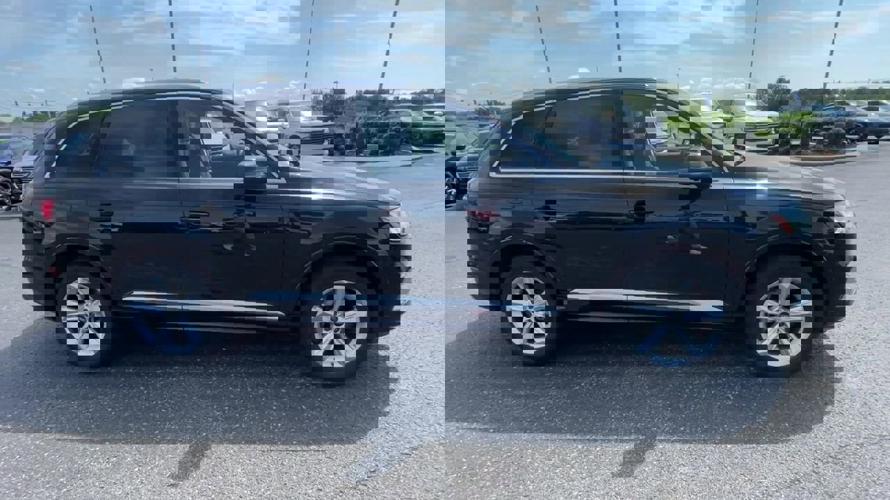 Used 2024 Audi Q7 2.0T Premium Plus image 2