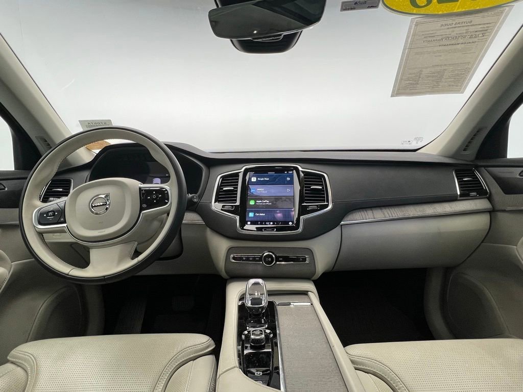 Used 2025 Volvo XC90 B6 Ultra w/ Protection Package Premier image 31