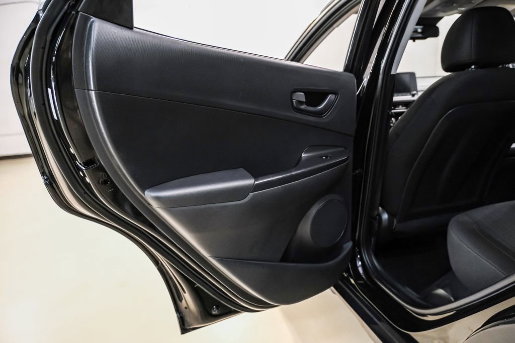 Used 2022 Hyundai Kona SEL FWD image 42