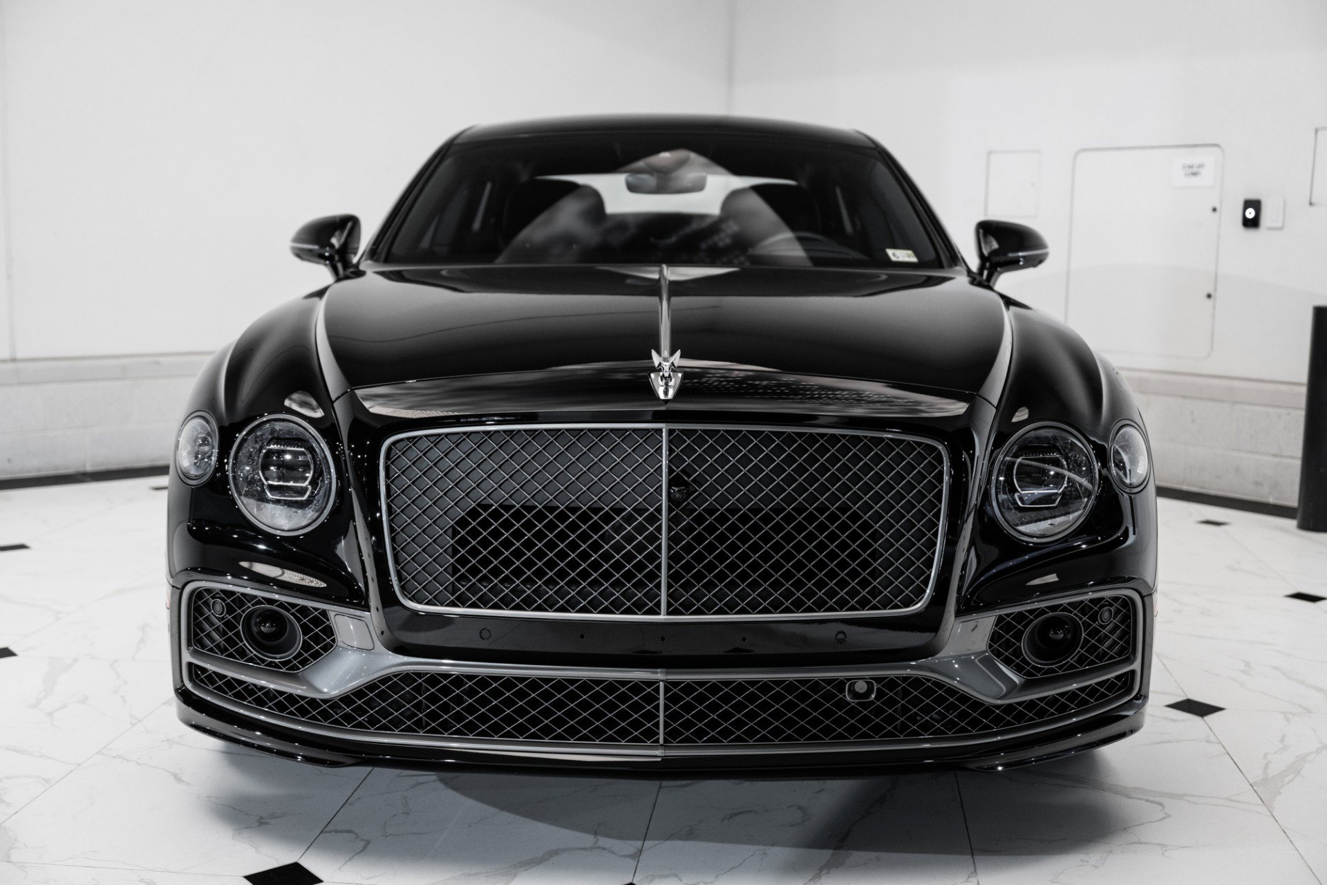 Used 2024 Bentley Flying Spur W12 image 8