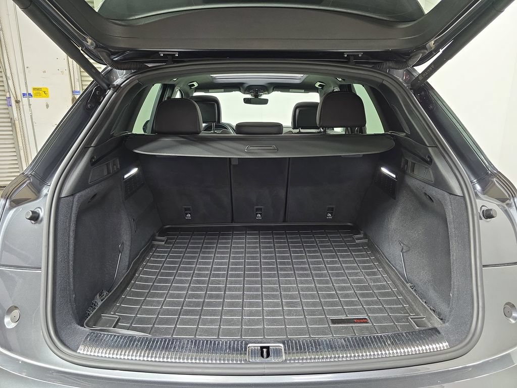 Used 2022 Audi SQ5 Premium Plus AWD/4WD image 25