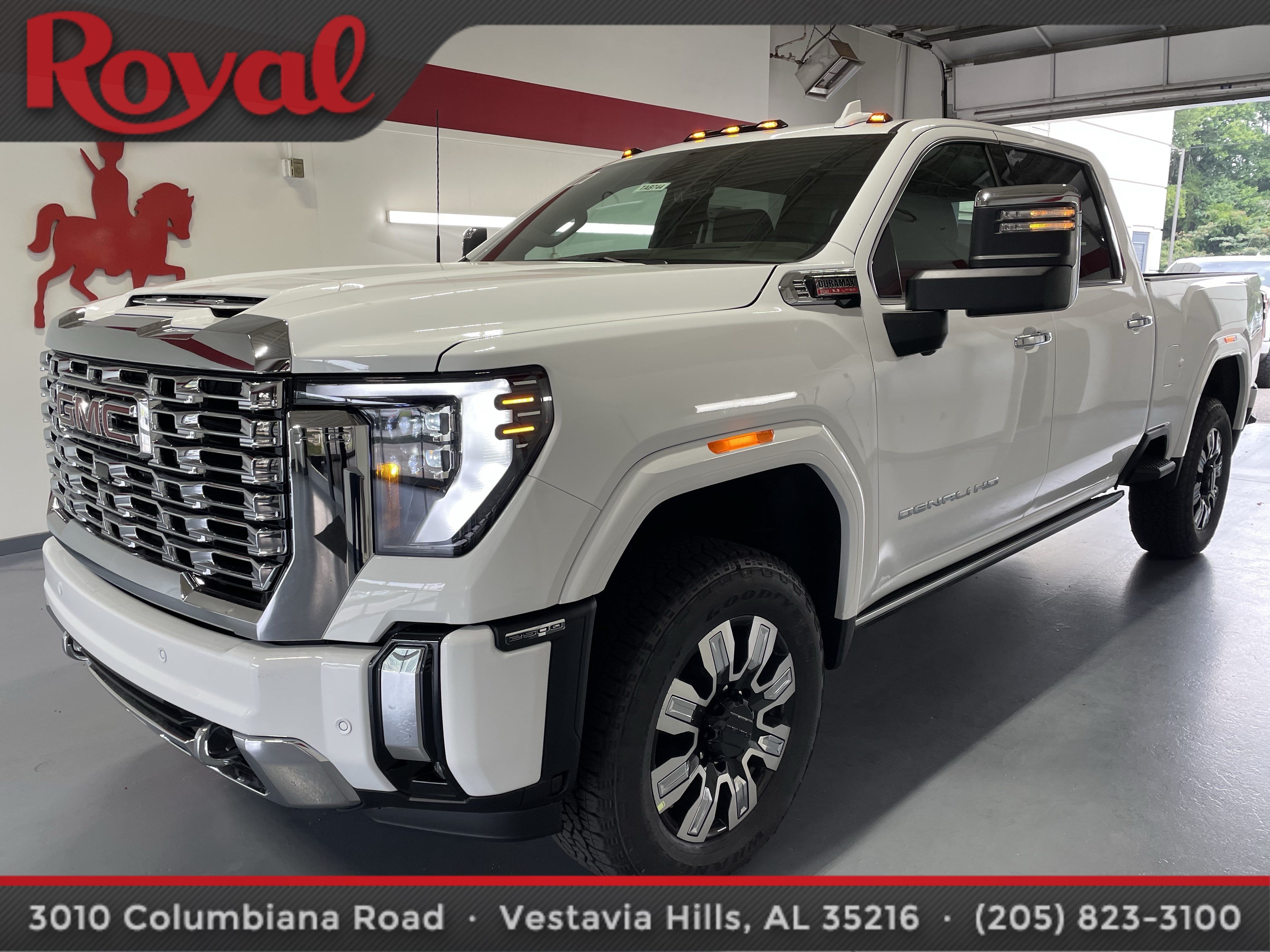 New 2026 GMC Sierra 2500 Denali w/ Denali Reserve Package AWD/4WD image 1