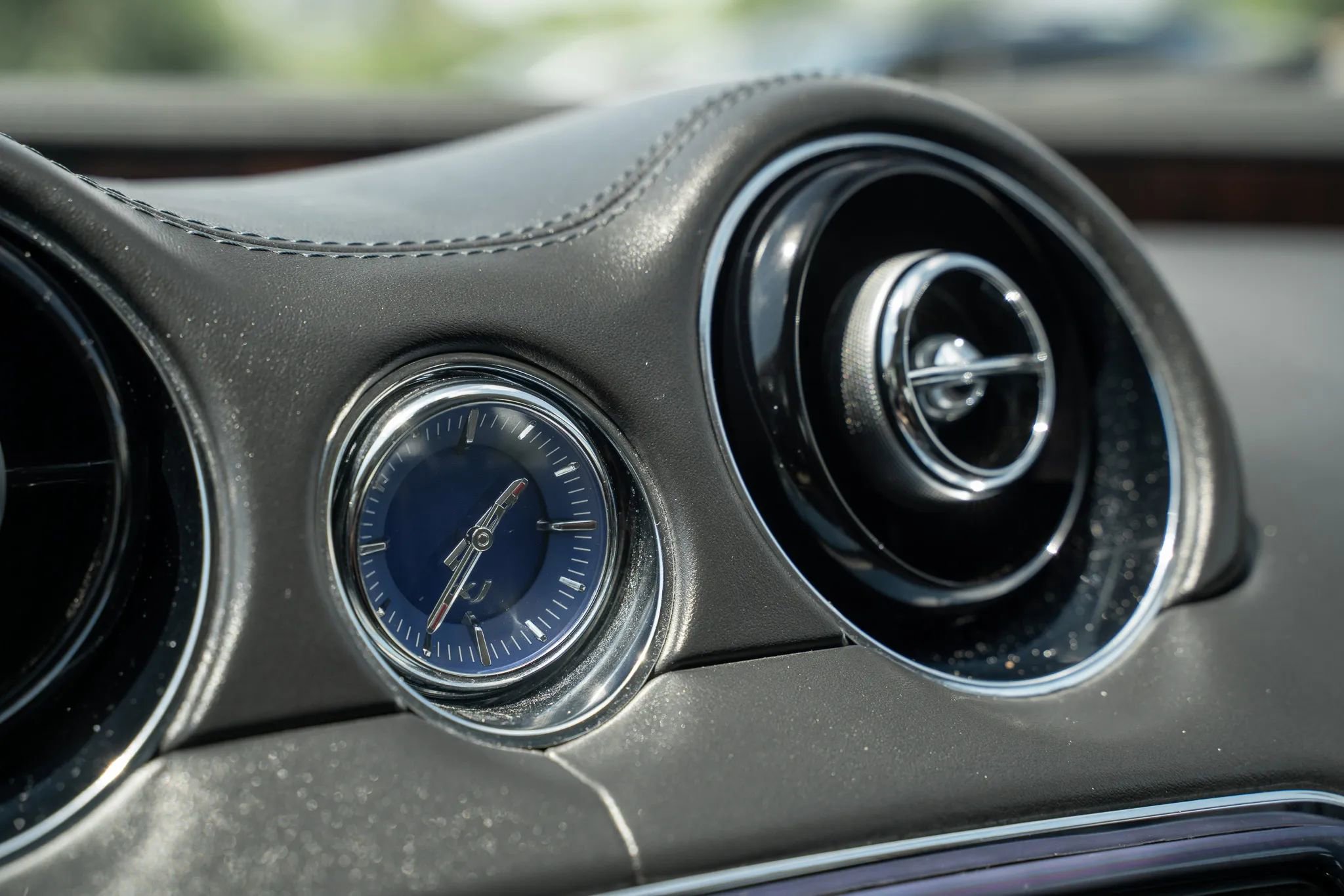 Used 2013 Jaguar XJ AWD image 28