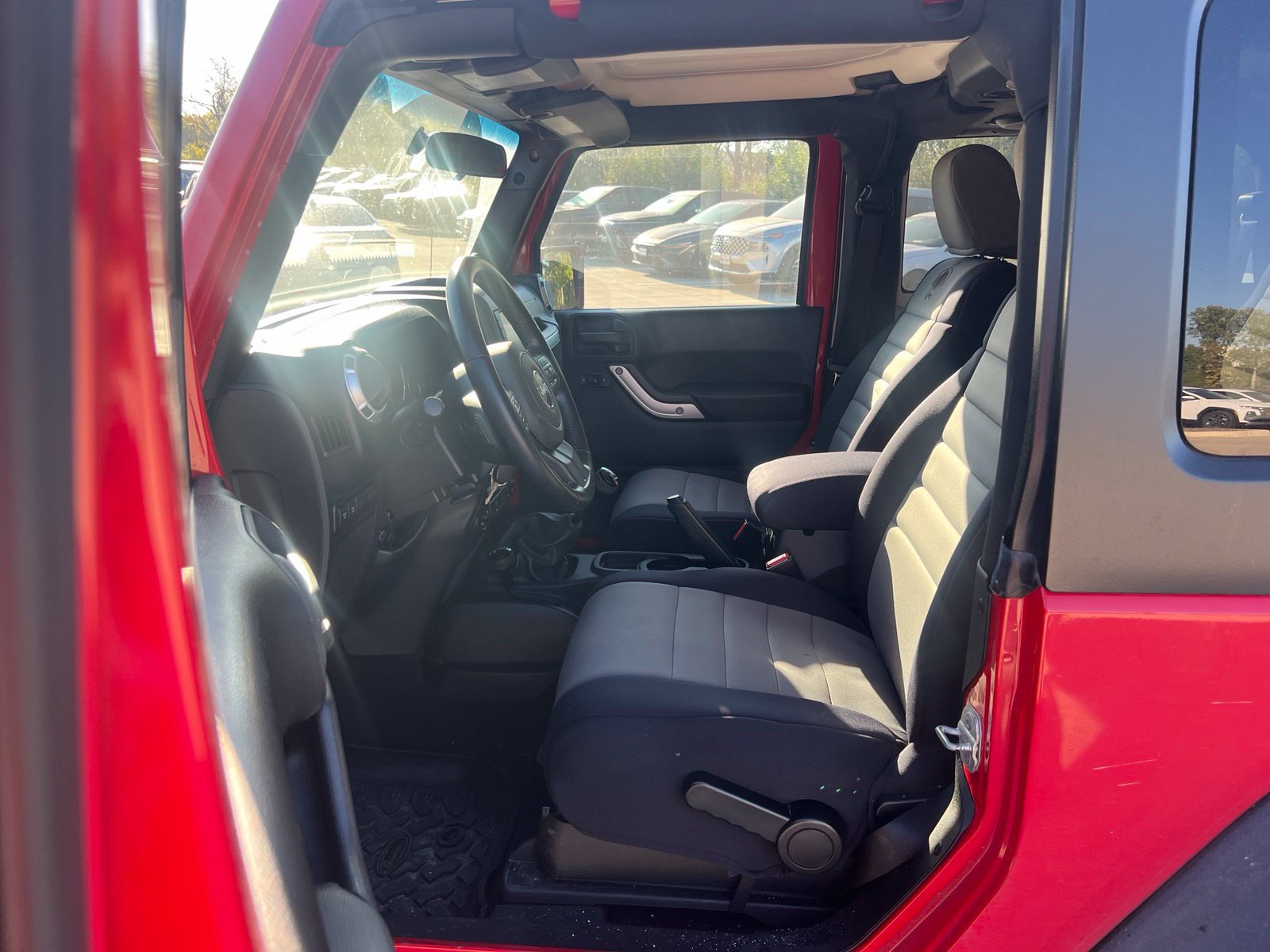 Used 2012 Jeep Wrangler Rubicon w/ PWR Convenience Group AWD/4WD image 15