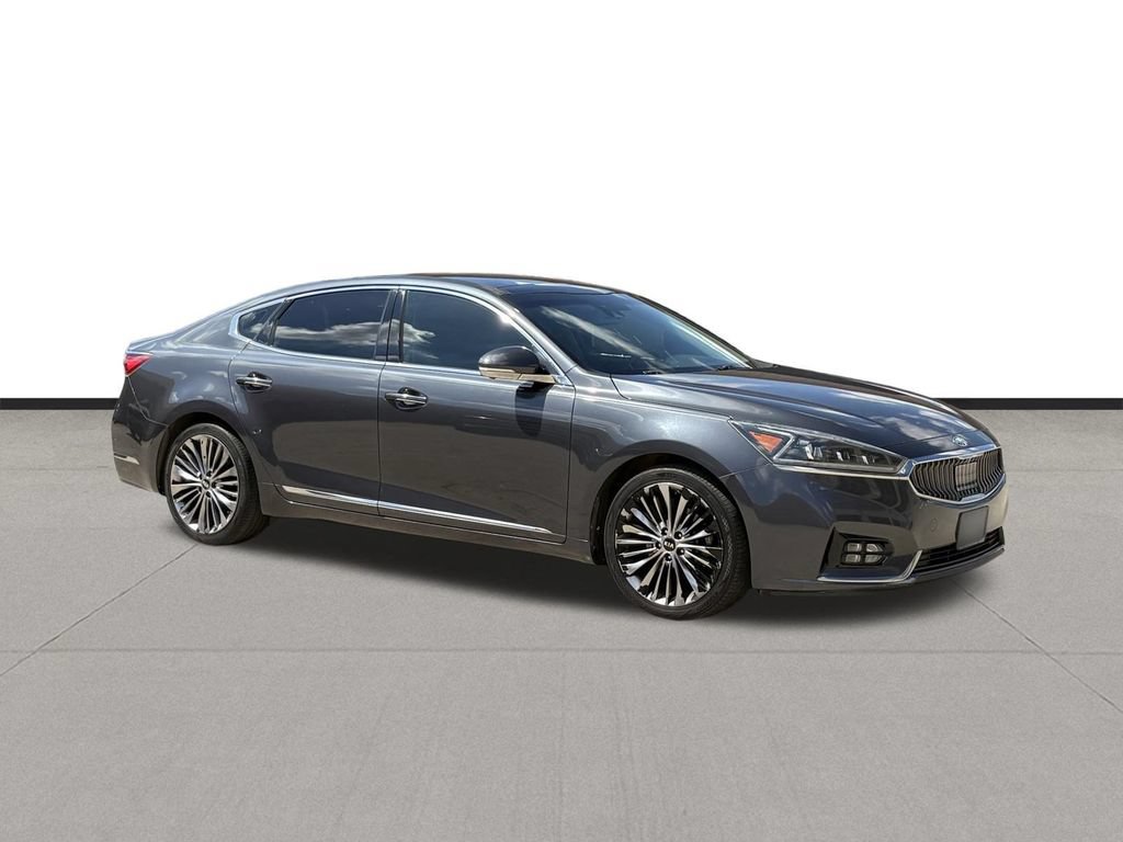 Used 2018 Kia Cadenza Limited FWD image 3