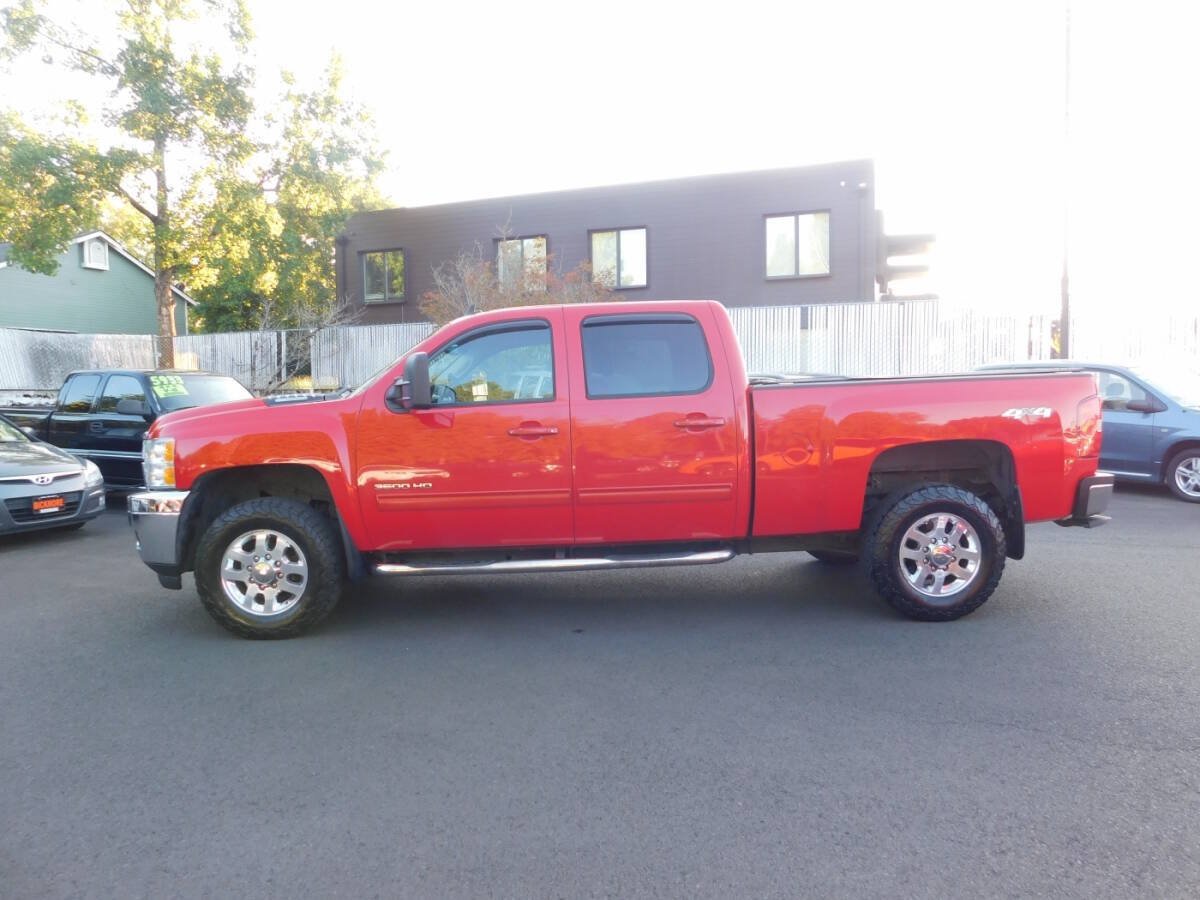 Used 2012 Chevrolet Silverado 3500 LTZ w/ LTZ Plus Package AWD/4WD image 19