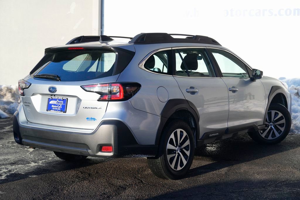 Used 2023 Subaru Outback 2.5i image 3