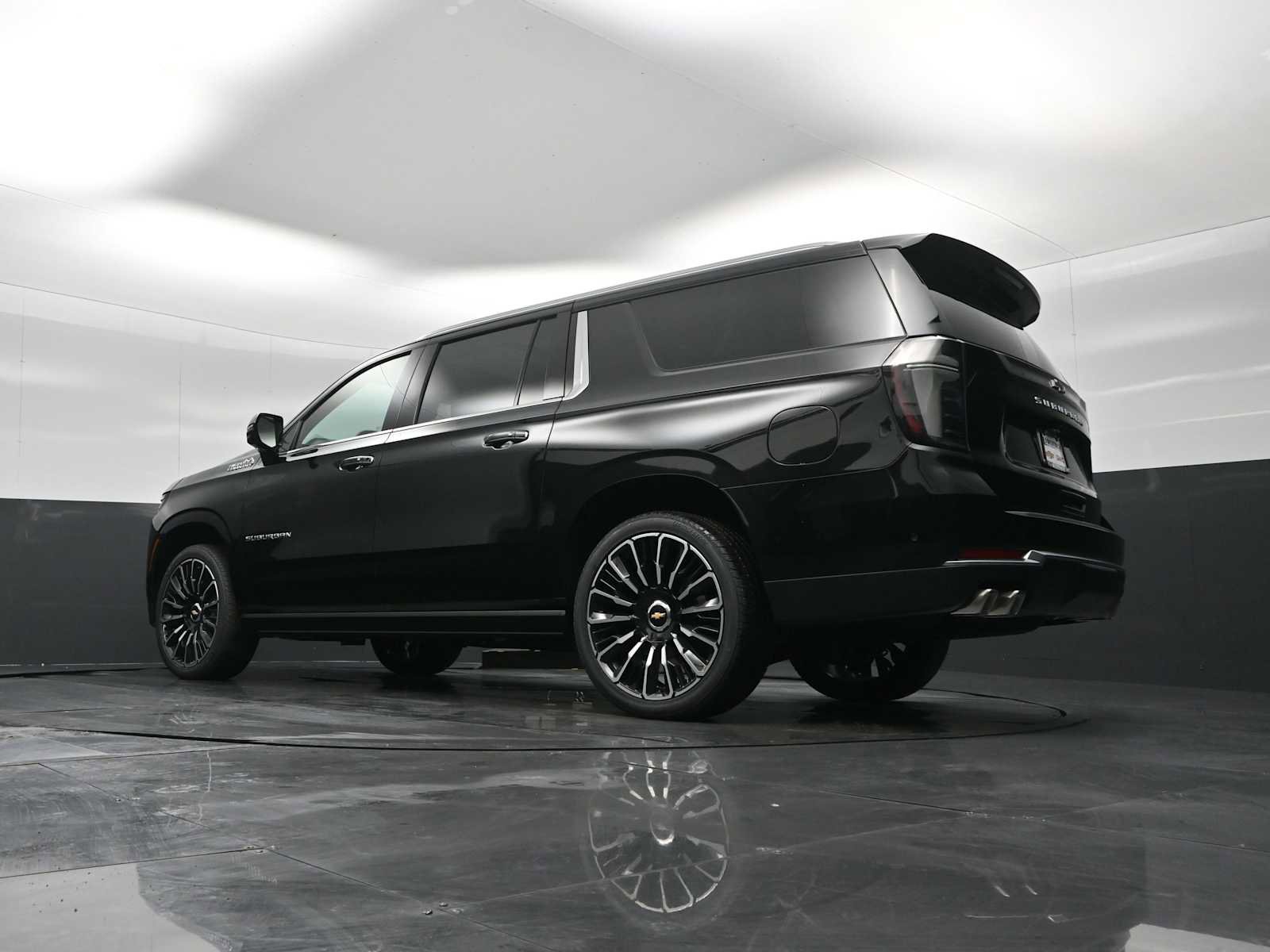 New 2026 Chevrolet Suburban High Country image 22