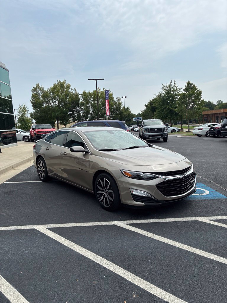 Used 2022 Chevrolet Malibu RS FWD image 3
