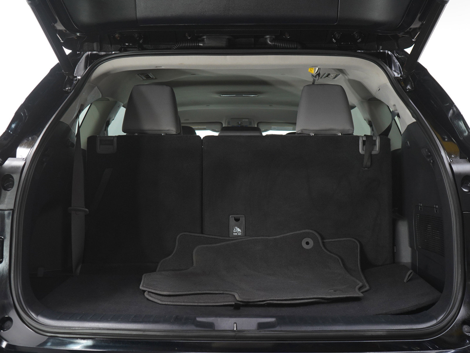 Used 2020 Toyota Highlander LE AWD/4WD image 17