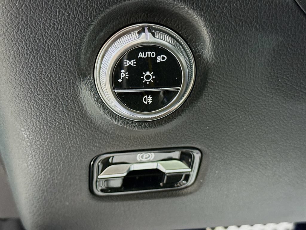 Used 2024 Mercedes-Benz C 63 AMG S image 10
