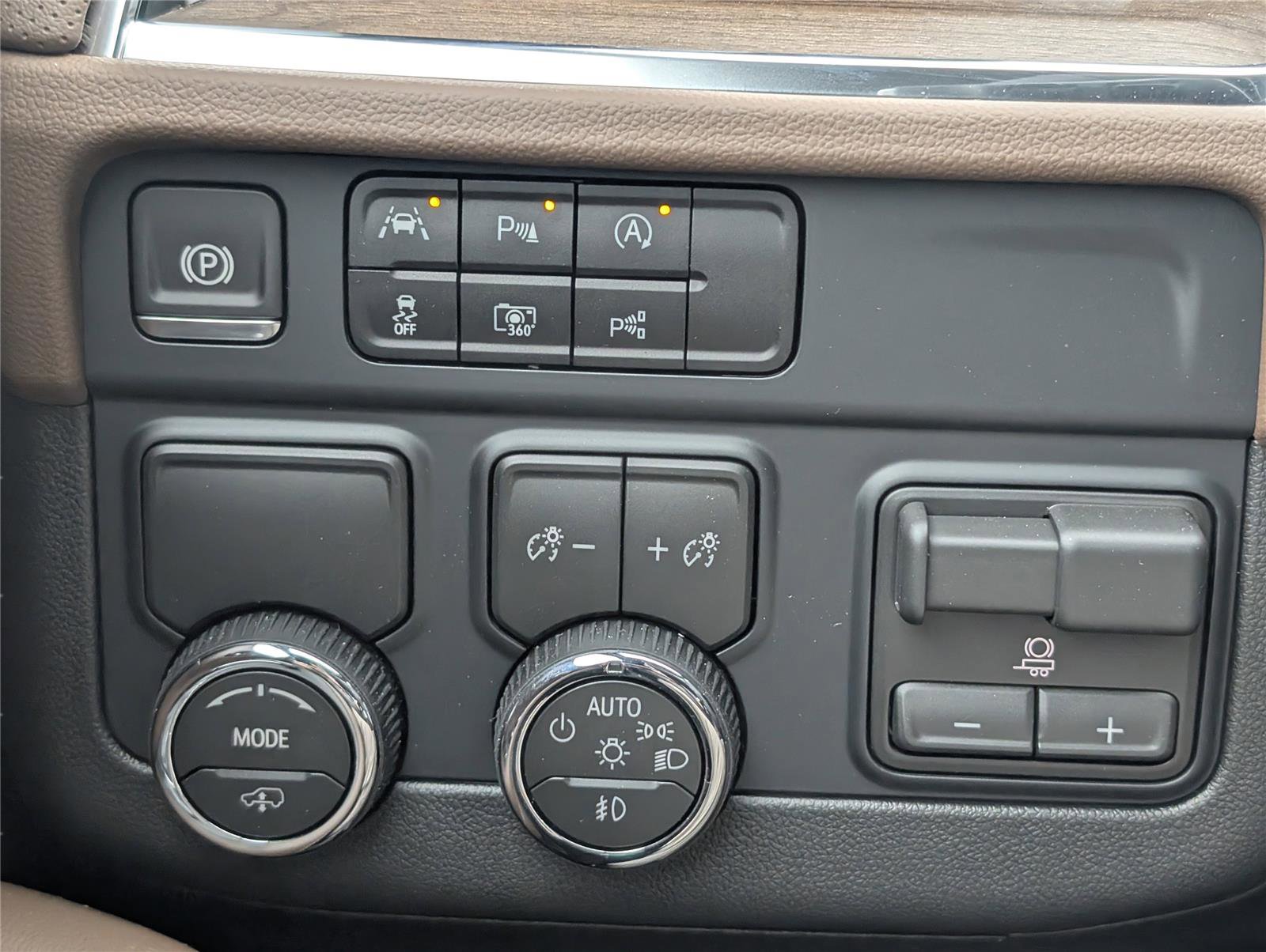 New 2026 Chevrolet Suburban High Country image 31