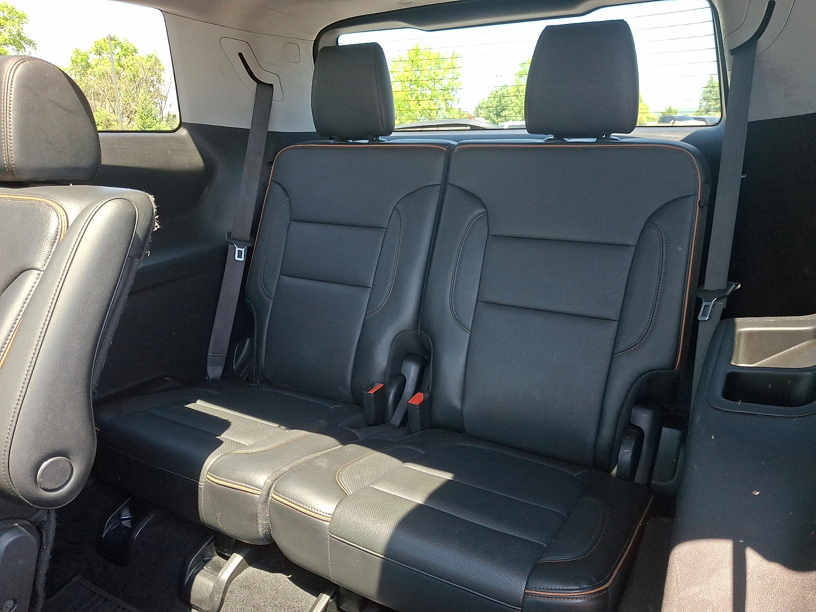 Used 2021 GMC Acadia AT4 w/ Preferred Package AWD/4WD image 9