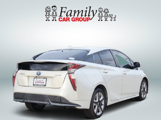 Used 2017 Toyota Prius Three Touring FWD image 3
