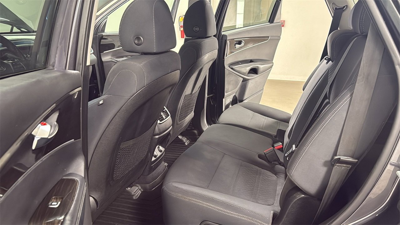 Used 2019 Kia Sorento LX image 15