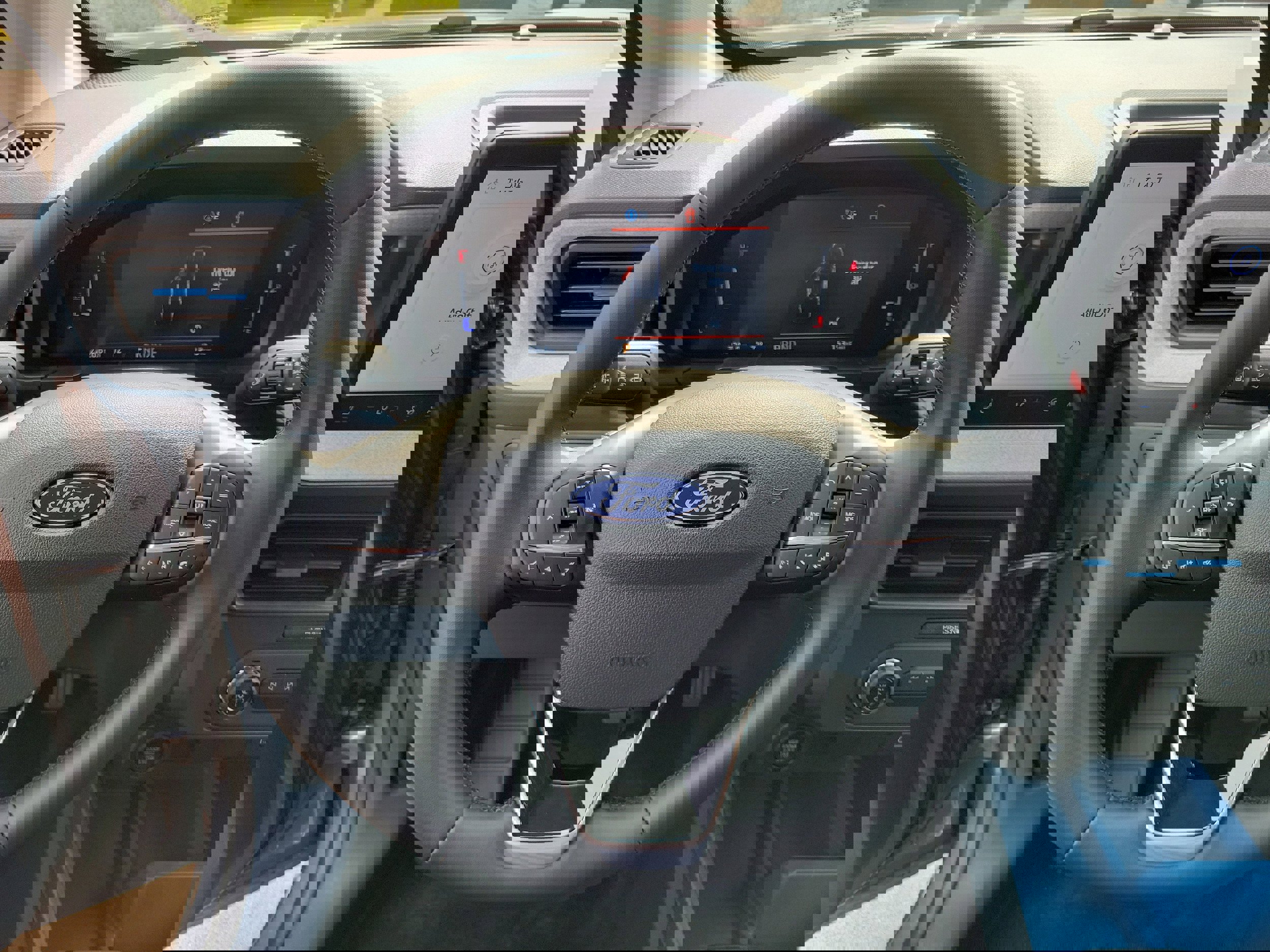 New 2025 Ford Maverick XLT w/ XLT Luxury Package image 23