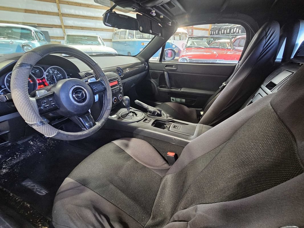 Used 2015 MAZDA MX-5 Miata Sport RWD image 12