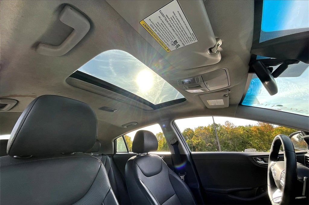 Used 2020 Hyundai Ioniq Limited image 20