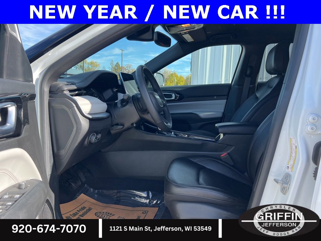 Used 2024 Jeep Compass Limited image 15